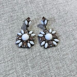 Elegant Blue and light grey iridescent Drop Earrings